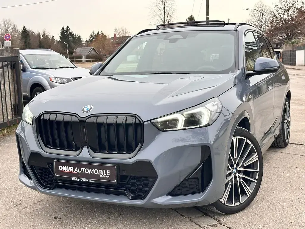Gebraucht BMW X1 M Sport 211 PS (155 kW) 2024 Storm bay (metallic) SUV