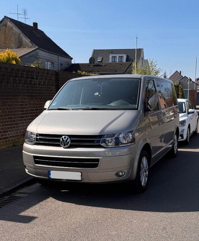 Beige Gebraucht 2014 VW T5 Highline Van | 20.500 € (Guter Preis) - Bild 1/4