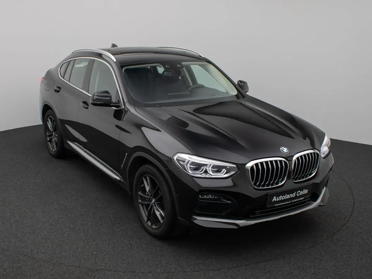 Gebraucht BMW X4 xLine 252 PS (185 kW) 2021 Saphirschwarz metallic475schwarz SUV