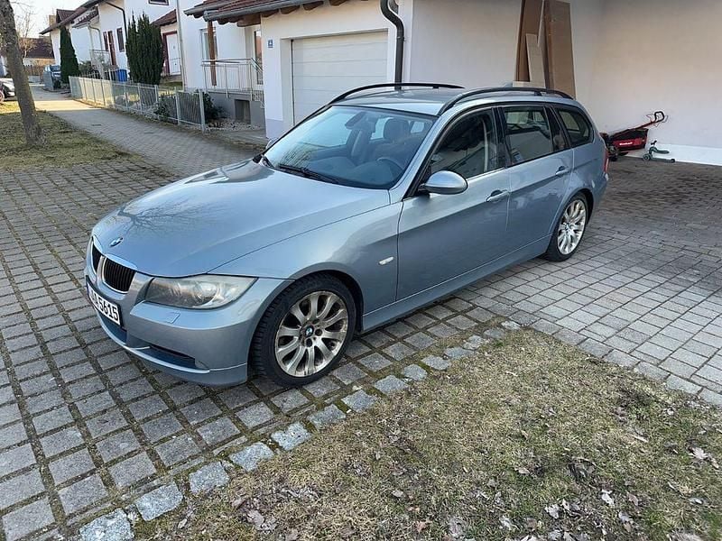 Gebraucht BMW 320 177 PS (130 kW) 2008 Grau Kombi