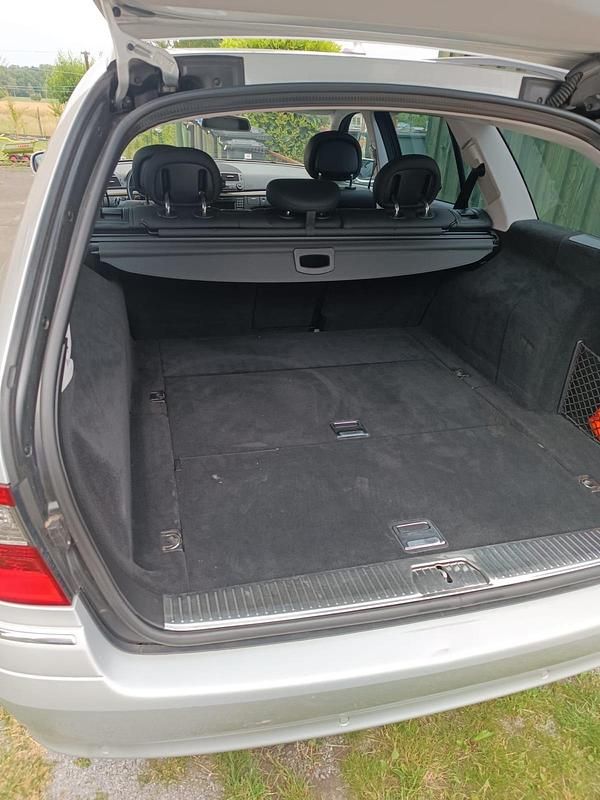 Gebraucht Mercedes E220 170 PS (125 kW) 2009 Silber Kombi