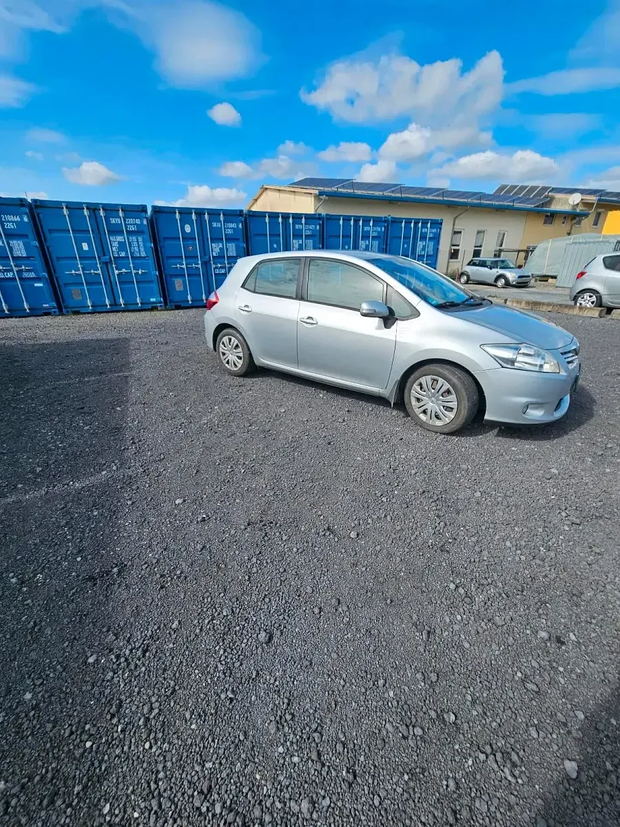 Gebraucht Toyota Auris 99 PS (72 kW) 2010 Silber Kleinwagen