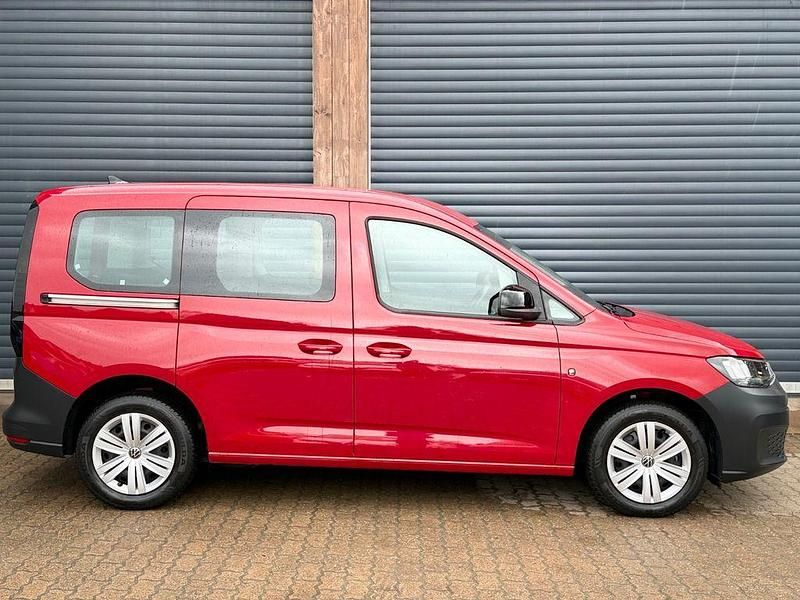 Gebraucht VW Caddy 114 PS (83 kW) 2022 Rot Van / Kleinbus