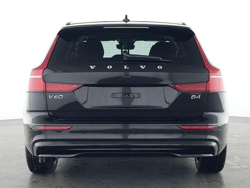 Gebraucht Volvo V60 Plus 197 PS (144 kW) 2025 Schwarz Kombi