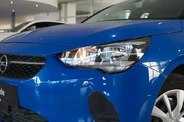 Gebraucht Opel Corsa-e Edition 100 kW (136 PS) 2021 Voltaic blau metallic Kleinwagen