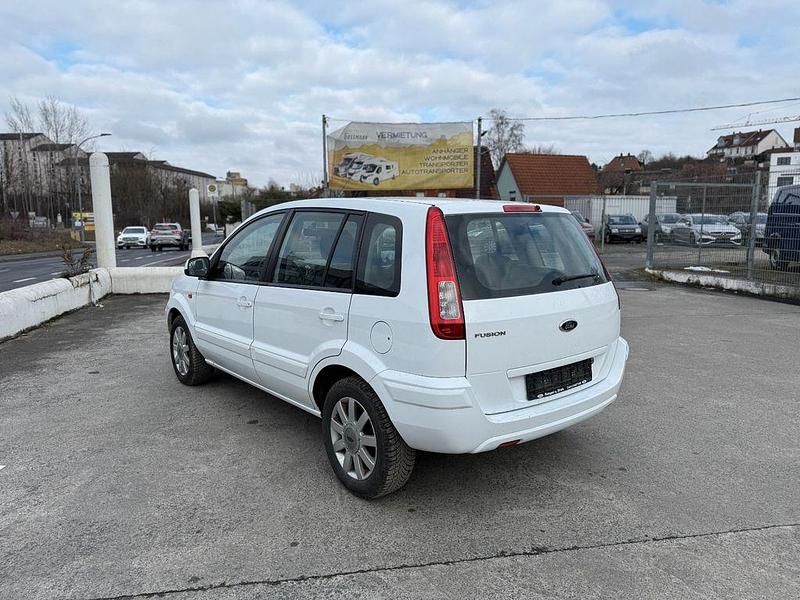 Gebraucht Ford Fusion Trend 101 PS (74 kW) 2012 Weiß Kleinwagen