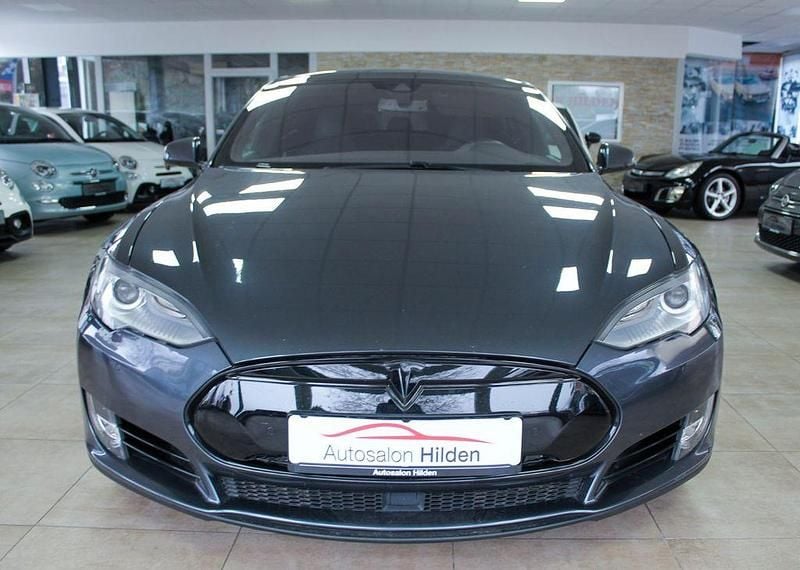 Second-hand Tesla Model S 244 kW (332 CP) 2015 Gri Hatchback