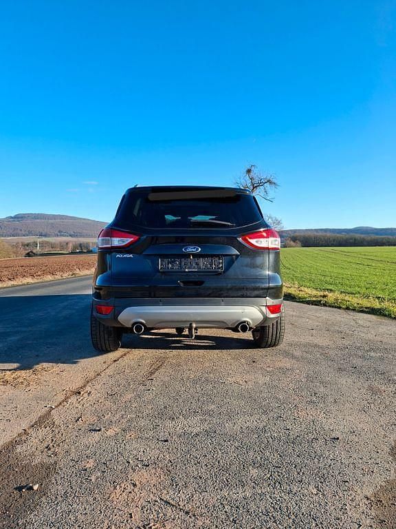 Gebraucht Ford Kuga Titanium 163 PS (119 kW) 2014 Schwarz SUV