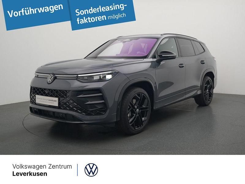 Grenadillschwarz Gebraucht 2025 VW Tayron R-line SUV | 65.480 € (Etwas zu teuer) - Bild 1/4