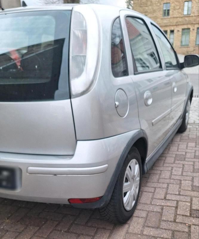 Gebraucht Opel Corsa 60 PS (44 kW) 2005 Silber Kleinwagen
