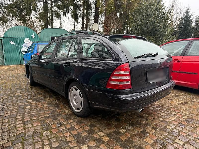 Gebraucht Mercedes C180 143 PS (105 kW) 2006 Silber Kombi