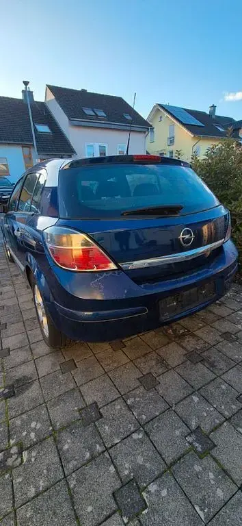 Gebraucht Opel Astra 116 PS (85 kW) 2009 Blau Limousine
