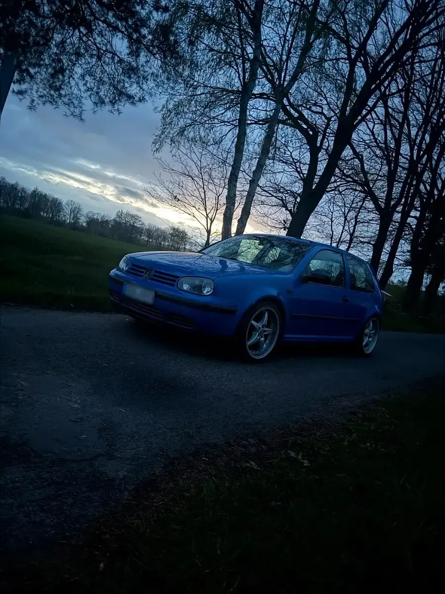 Gebraucht VW Golf IV 90 PS (66 kW) 1998 Blau Kleinwagen