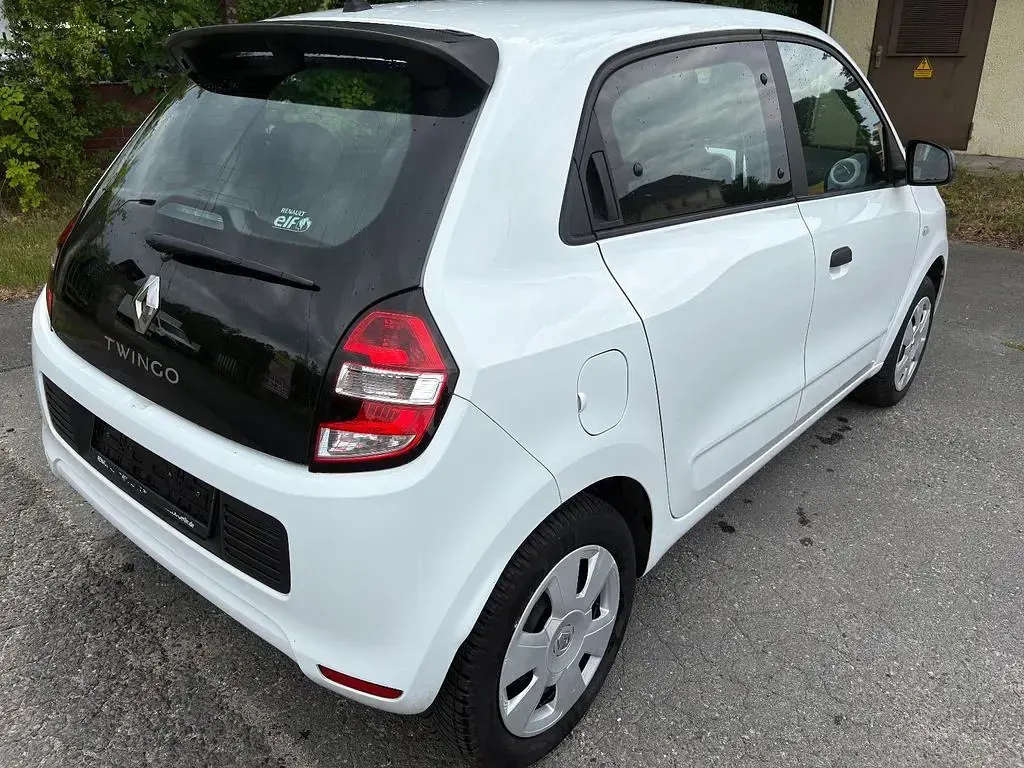 Gebraucht Renault Twingo Life 69 PS (50 kW) 2018 Weiß Kleinwagen