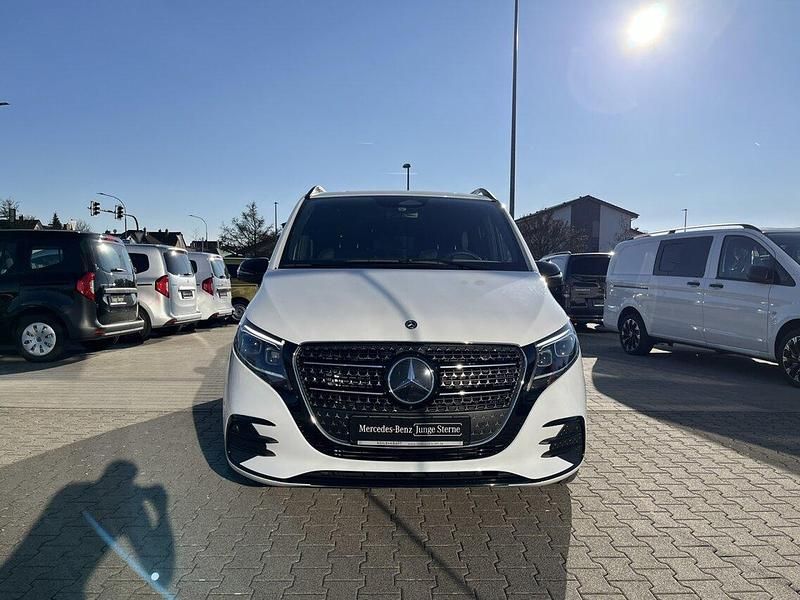 Gebraucht Mercedes V300 237 PS (174 kW) 2025 Bergkristallweiß Van / Kleinbus