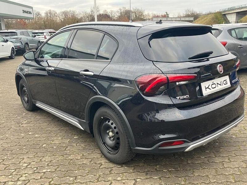 Gebraucht Fiat Tipo Cross 101 PS (74 kW) 2021 Cinema schwarz (5cd) Limousine