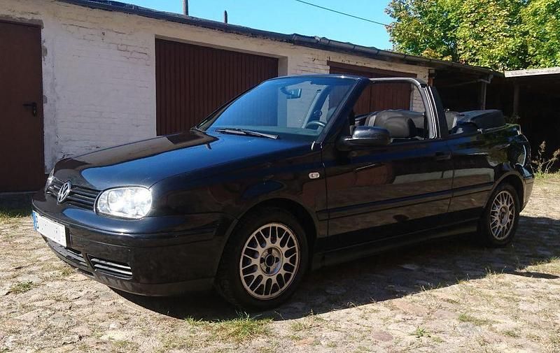 Schwarz Gebraucht 2000 VW Golf Cabriolet Karmann Cabrio | 2.900 € (Fairer Preis) - Bild 1/4