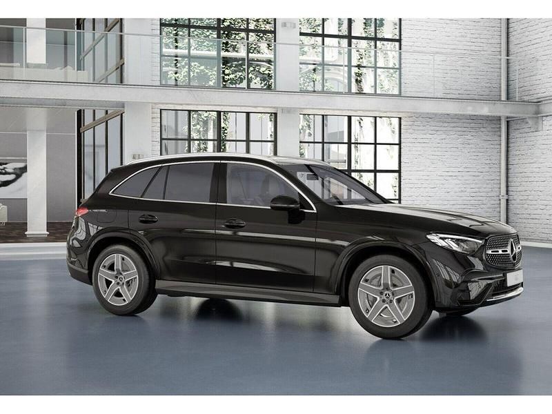 Gebraucht Mercedes GLC300 AMG 269 PS (197 kW) 2024 Schwarz SUV