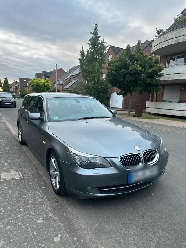 Grau Gebraucht 2009 BMW 530 Kombi | 5.500 € (Guter Preis) - Bild 1/4