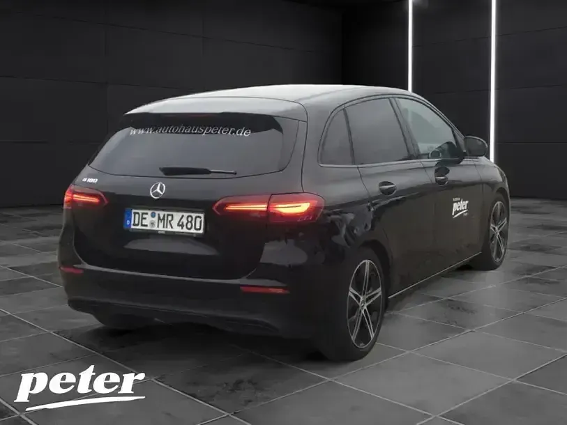 Gebraucht Mercedes B180 Progressive 136 PS (100 kW) 2025 Unilack nachtschwarz Kleinwagen