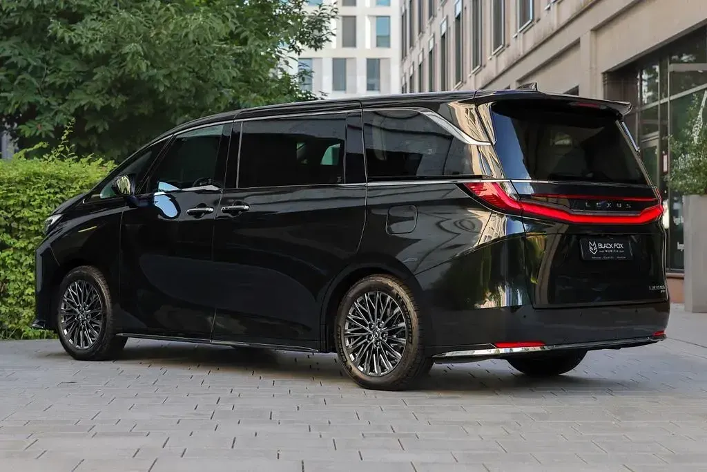 Neu Lexus LM350h Luxury Line 250 PS (183 kW) 2026 Schwarz Van / Kleinbus