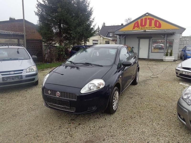 Blau Gebraucht 2009 Fiat Grande Punto Active Kleinwagen | 2.350 € (Etwas zu teuer) - Bild 1/4
