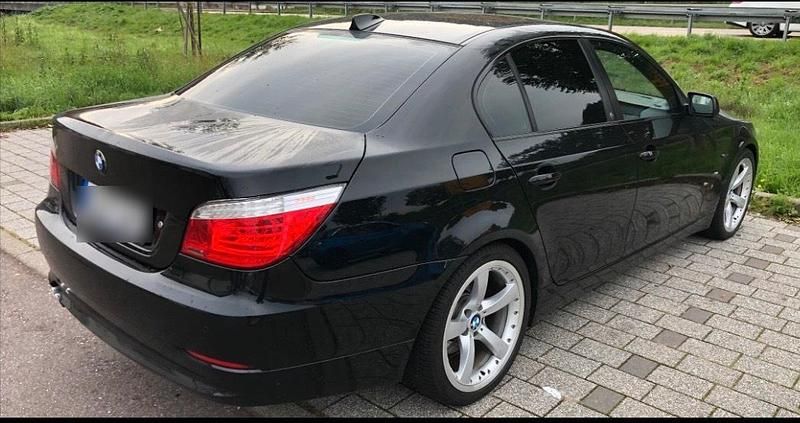 Gebraucht BMW 523 192 PS (141 kW) 2007 Schwarz Limousine