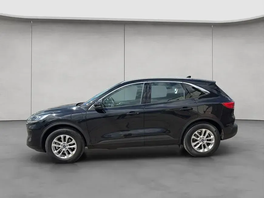 Gebraucht Ford Kuga Titanium 224 PS (164 kW) 2022 Agate black metallic SUV