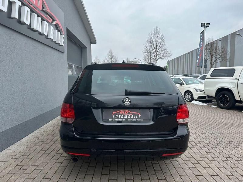 Gebraucht VW Golf VI Match 105 PS (77 kW) 2012 Schwarz Kleinwagen