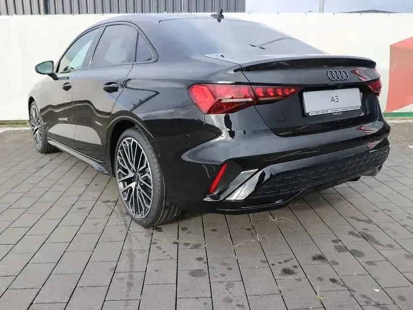 Gebraucht Audi A3 S-Line 150 PS (110 kW) 2025 Mythosschwarz metallic Limousine