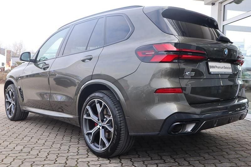 Gebraucht BMW X5 M Sport 352 PS (258 kW) 2024 Grün SUV