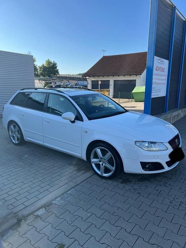 Weiß Gebraucht 2011 Seat Exeo Kombi | 4.699 € (Fairer Preis) - Bild 1/4