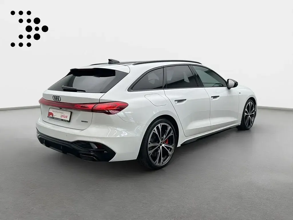 Gebraucht Audi A5 S-Line 367 PS (269 kW) 2025 Gletscherweiß metallic Kombi