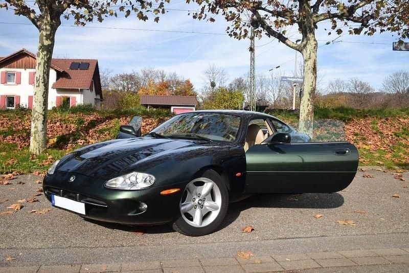 Grün Gebraucht 1998 Jaguar XK8 Coupé | 8.000 € (Superpreis) - Bild 1/4