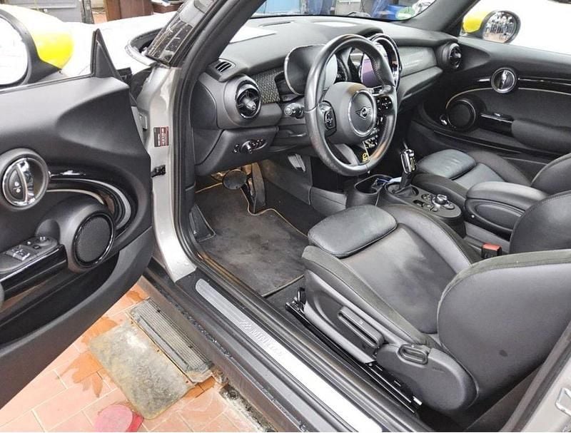 Gebraucht Mini Cooper SE 135 kW (184 PS) 2023 Silber Kleinwagen