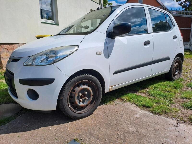 Weiß Gebraucht 2009 Hyundai i10 Kleinwagen | 1.200 € (Superpreis) - Bild 1/4