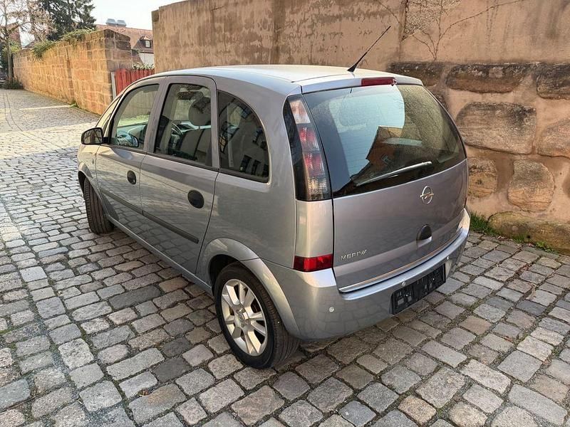 Gebraucht Opel Meriva Basis 105 PS (77 kW) 2006 Silber Van / Kleinbus