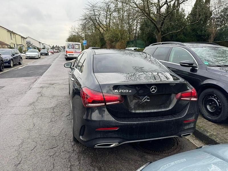 Gebraucht Mercedes A200 AMG 150 PS (110 kW) 2022 Schwarz Limousine