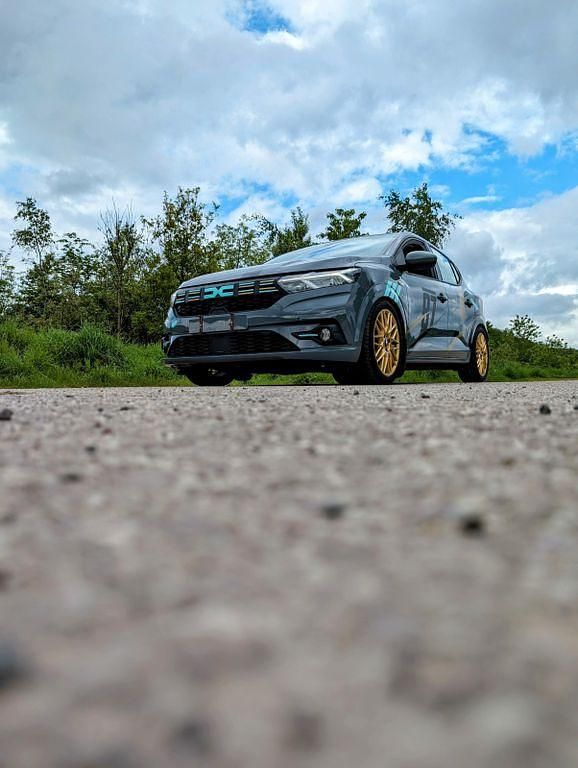 Gebraucht Dacia Sandero Expression 101 PS (74 kW) 2023 Grau Limousine