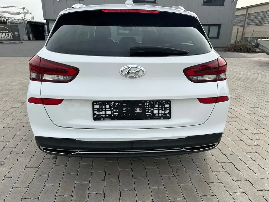 Gebraucht Hyundai i30 GO! 136 PS (100 kW) 2021 Weiß Kombi