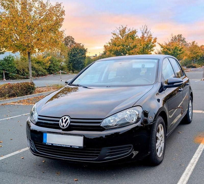 Silber Gebraucht 2011 VW Golf VI Trendline Limousine | 5.400 € (Guter Preis) - Bild 1/4