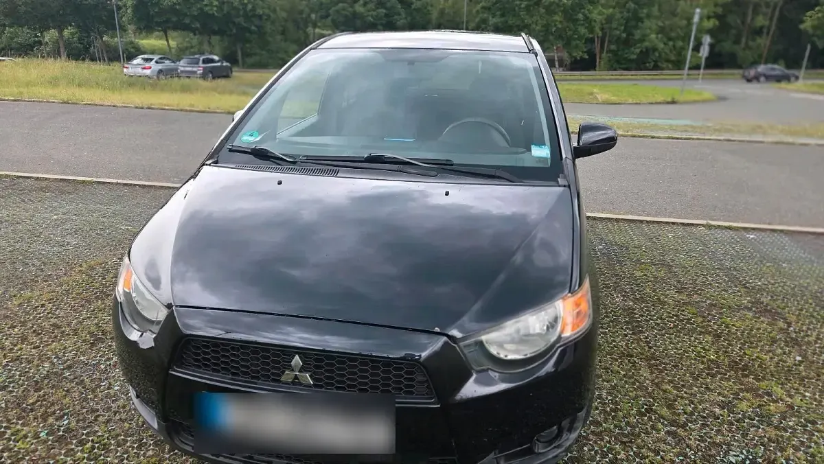 Gebraucht Mitsubishi Colt Edition 95 PS (69 kW) 2012 Schwarz Kleinwagen