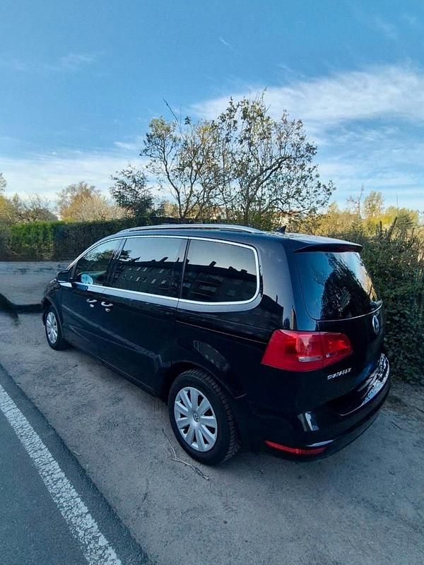 Gebraucht VW Sharan Highline 170 PS (125 kW) 2012 Schwarz Van / Kleinbus