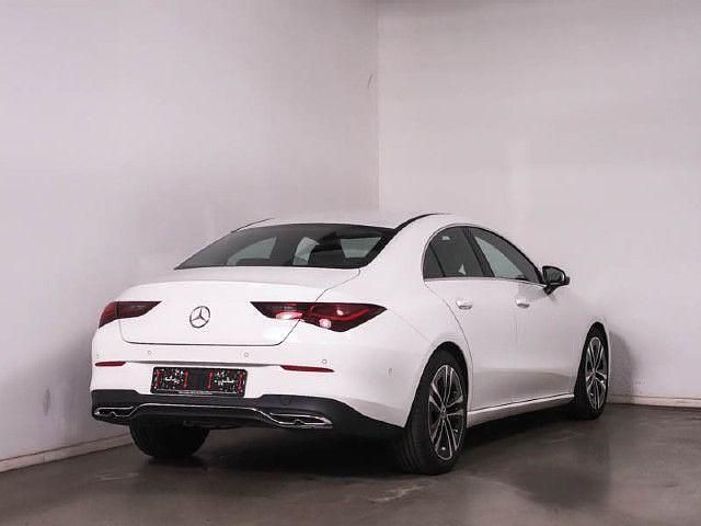 Weiß Gebraucht 2025 Mercedes CLA180 Progressive Limousine | 33.180 € (Superpreis) - Bild 1/4
