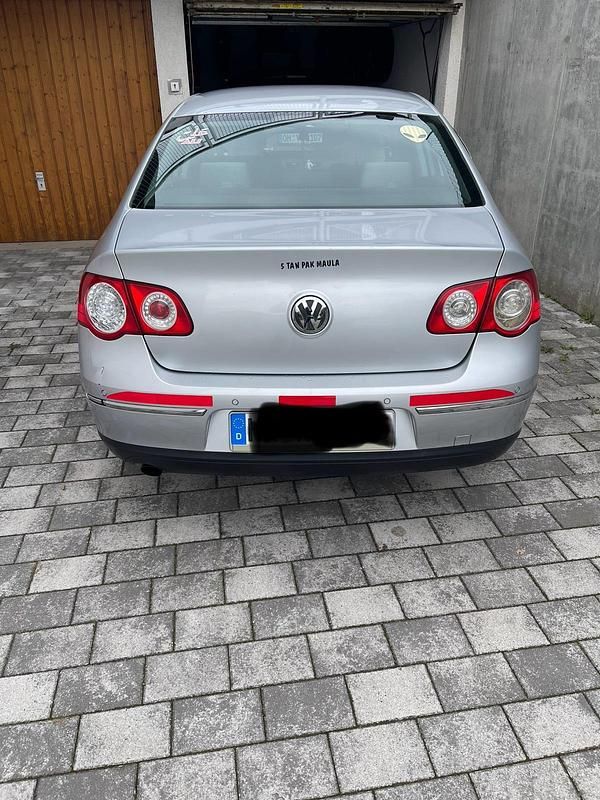 Silber Gebraucht 2006 VW Passat Limousine | 1.800 € (Guter Preis) - Bild 1/4