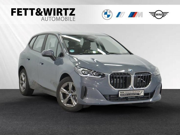 Sparkling kupfergrau metallic Gebraucht 2024 BMW 216 | 27.990 € (Fairer Preis) - Bild 1/3