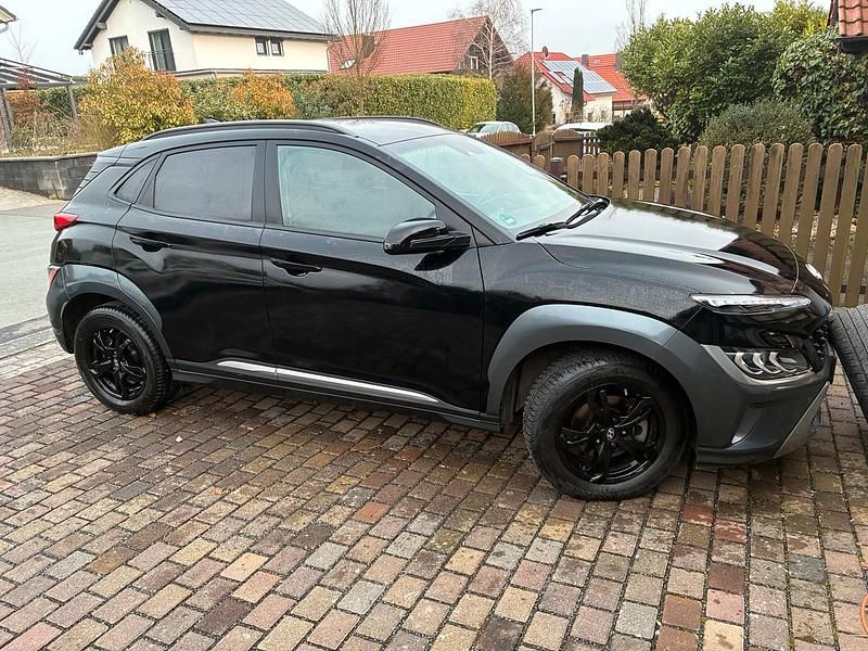 Schwarz Gebraucht 2023 Hyundai Kona Trend SUV | 17.800 € (Superpreis) - Bild 1/4
