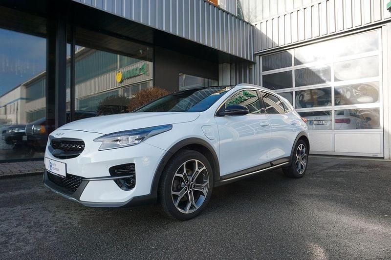 Gebraucht Kia XCeed Spirit 141 PS (103 kW) 2022 Weiß SUV