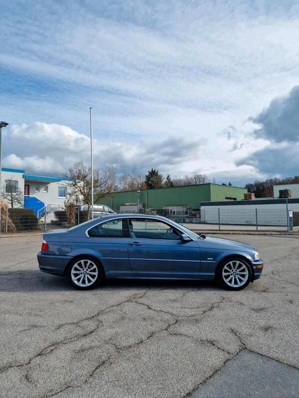 Blau Gebraucht 2001 BMW 325 Coupé | 3.200 € (Superpreis) - Bild 1/4