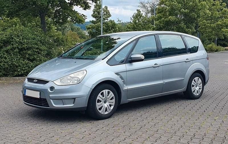 Grau Gebraucht 2007 Ford S-MAX Trend Van / Kleinbus | 1.800 € (Superpreis) - Bild 1/4